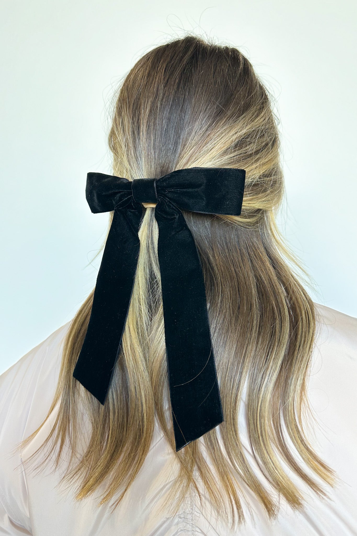 Timeless Poise Velvet Bow Hair Clip