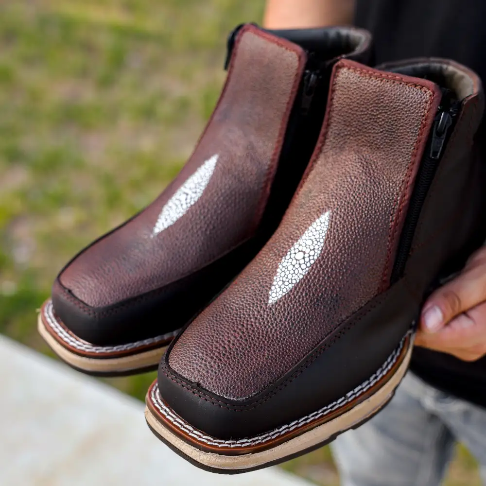 Brown Stingray Leather Botin With 3D Lightweight Soles - Square Toe