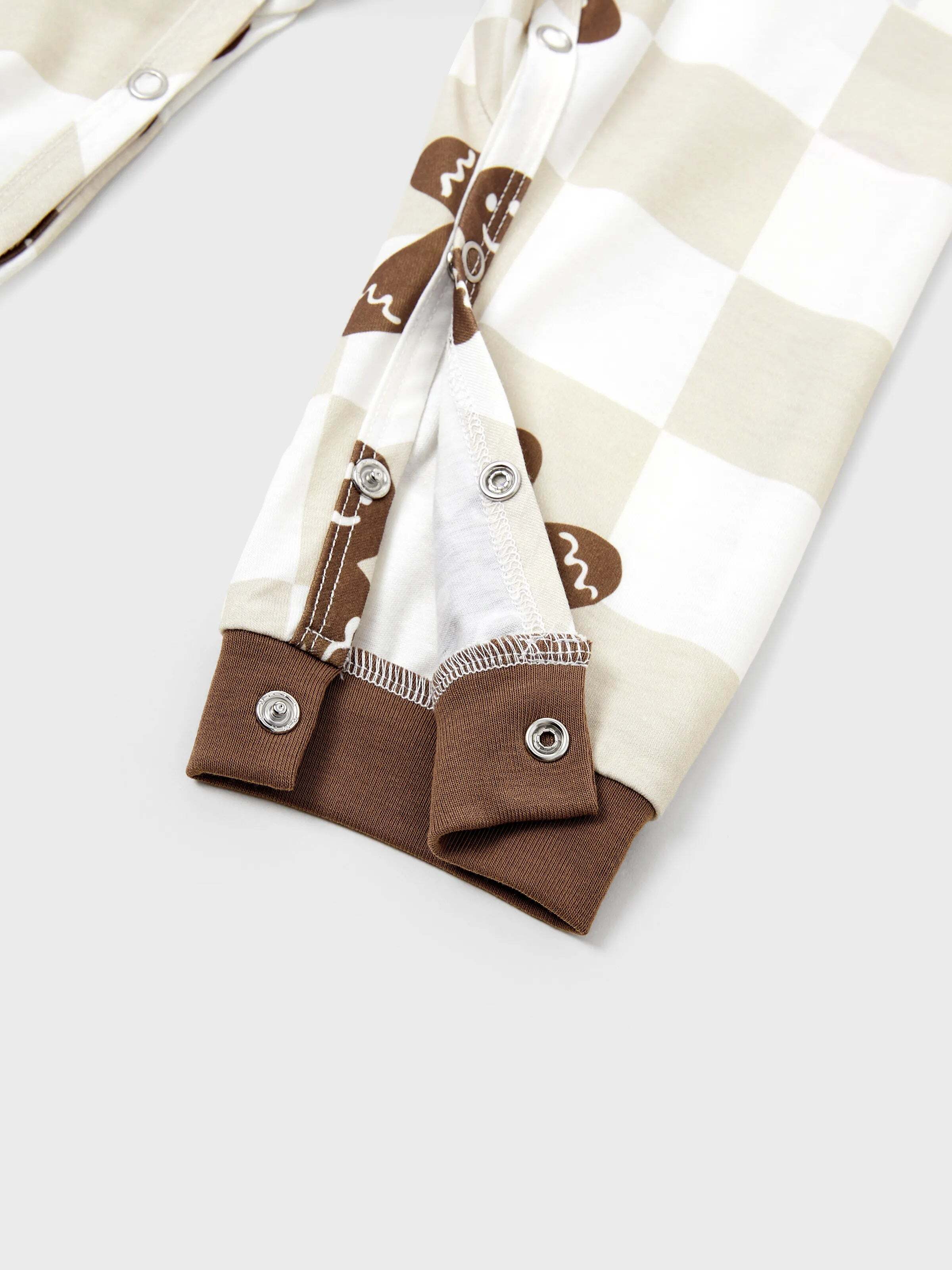 Christmas Matching Family Pajamas Set Block checkered Gingerbread Print PJS with Christmas Socks Khaki