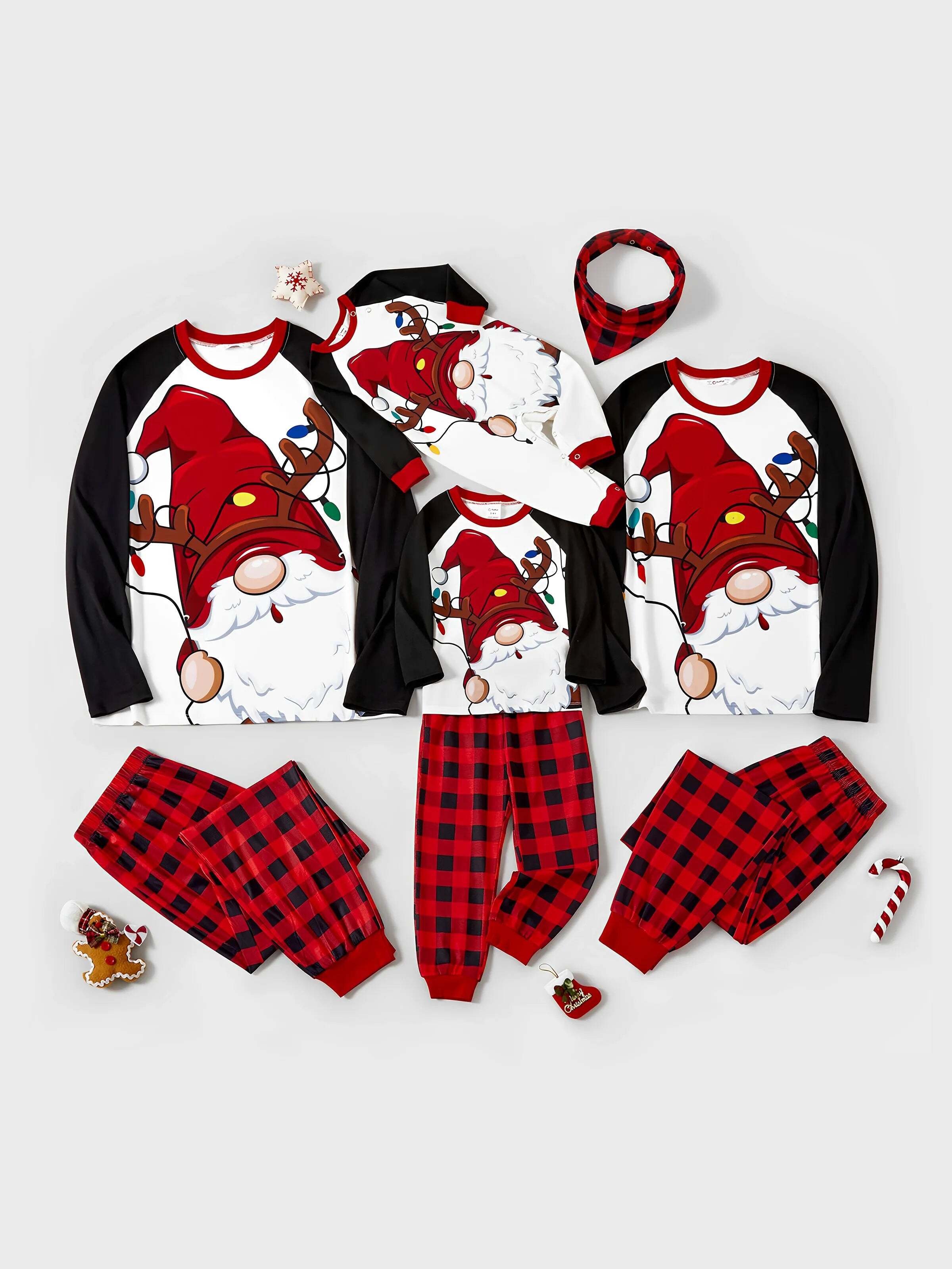 Christmas Family Matching Santa Print Raglan Sleeves Pajamas Sets with Christmas Socks (SGS Certied Safety) Red
