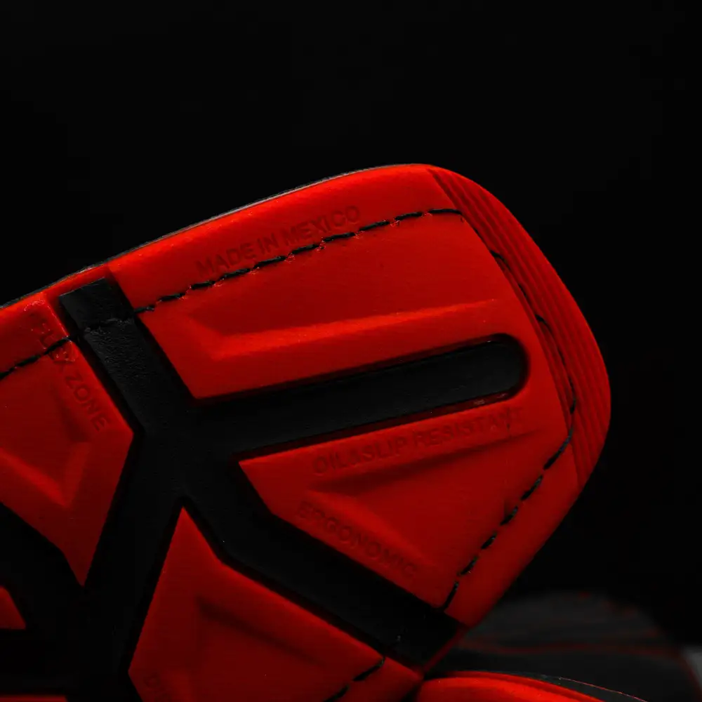 Black Leather Botin With Lightweight Soles - Square Toe