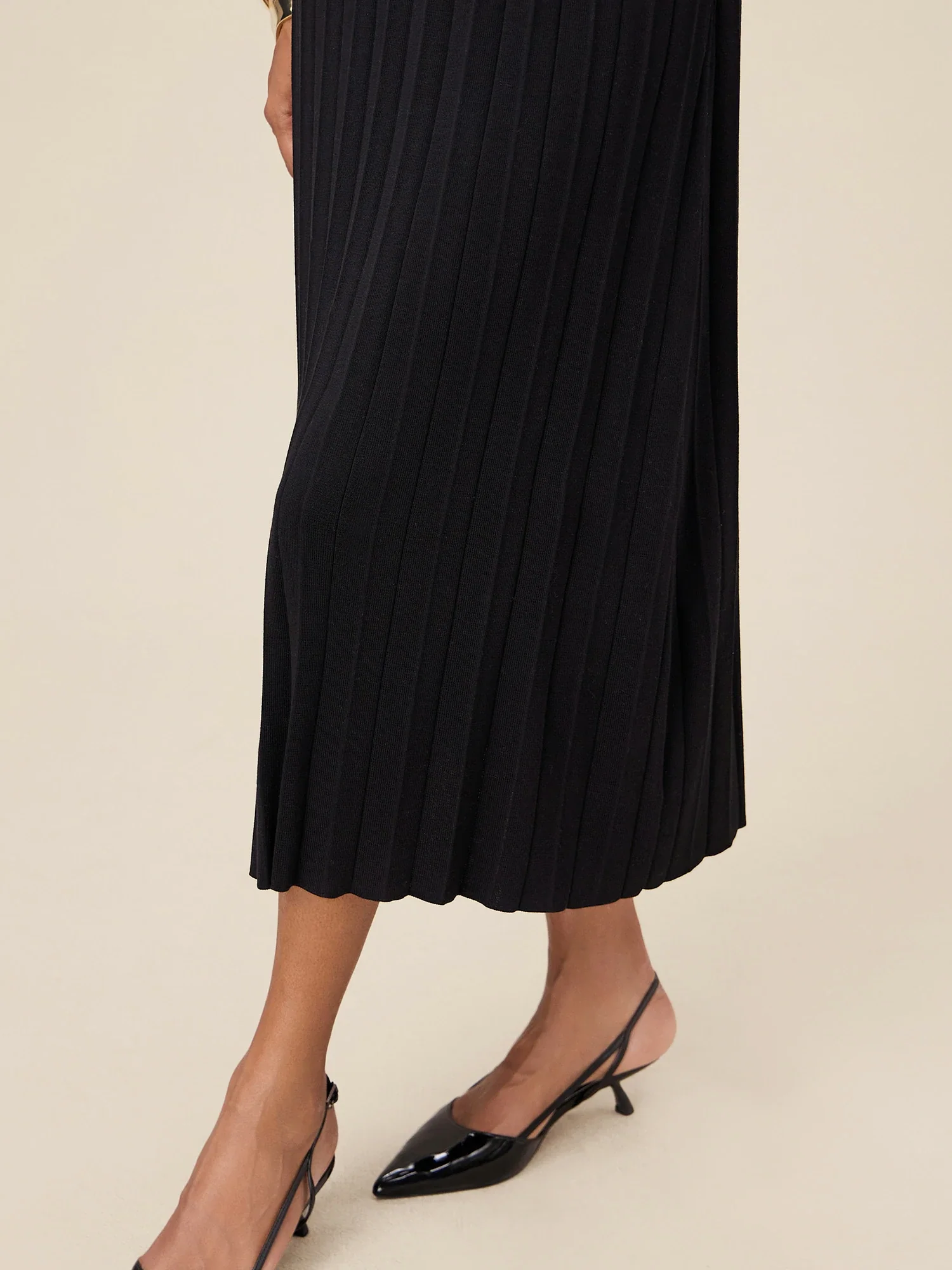 Lyocell Sleeveless Pleated Dress