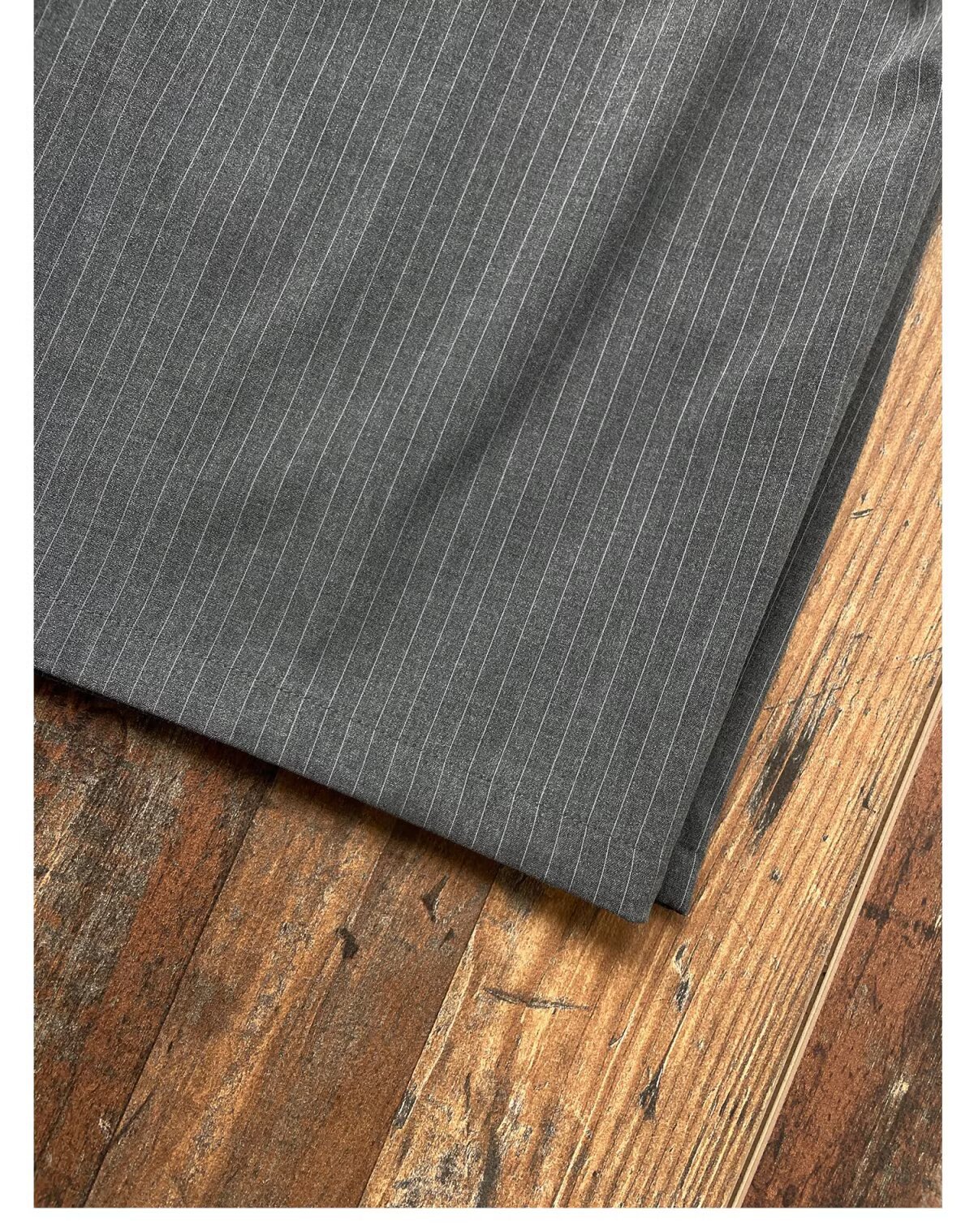 Pleated casual multi-button trousers