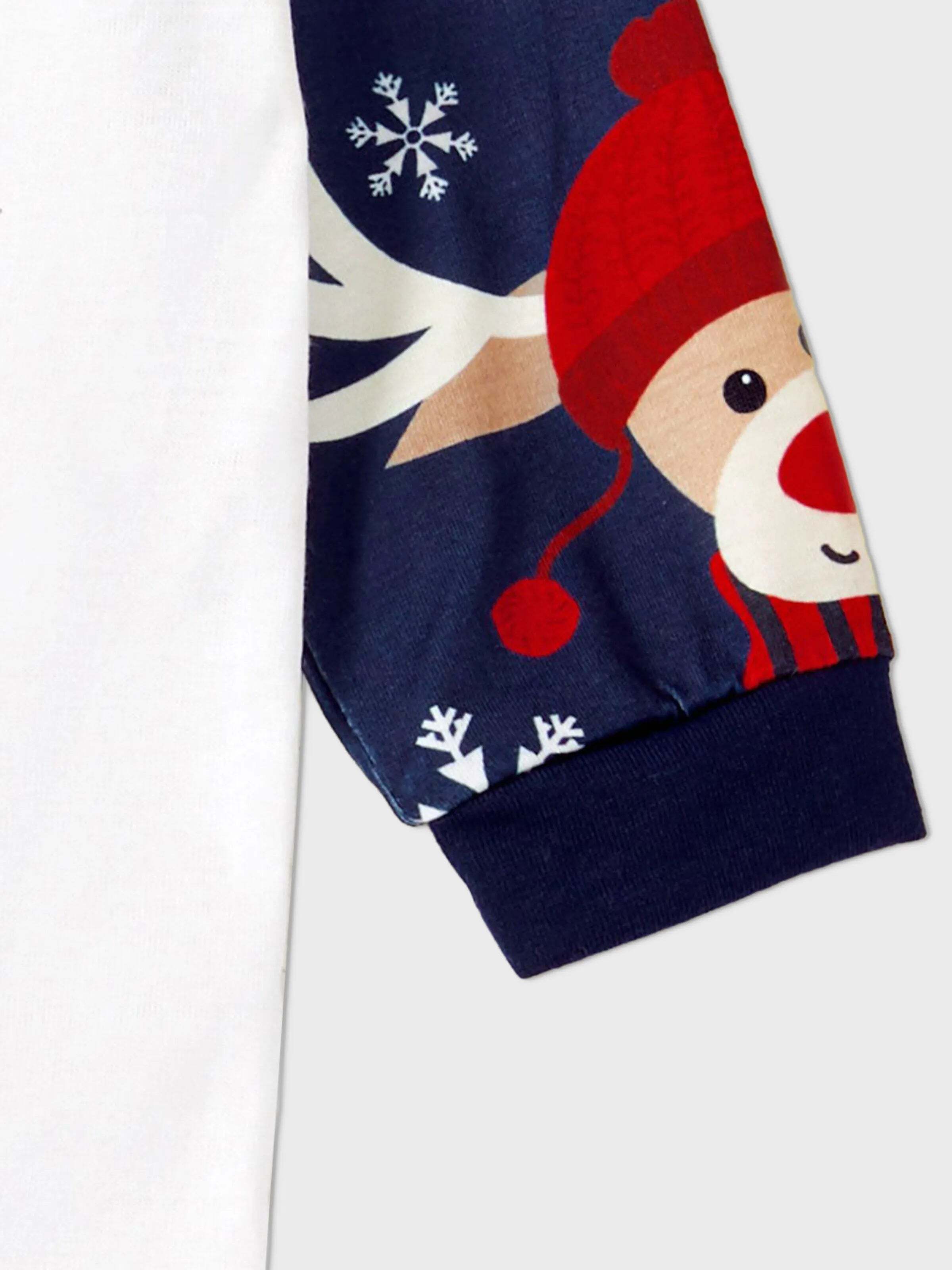 Christmas Family Pajamas Reindeer Pattern Big Graphic Raglan Sleeves Pajamas Sets with Christmas Socks Dark blue/White/Red