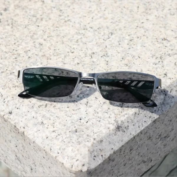 Ultra-Light Multi-Focal Photochromic Reading Glasses