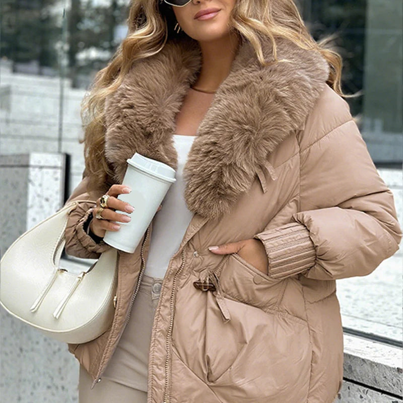 Stylish quilted jacket with faux fur collar