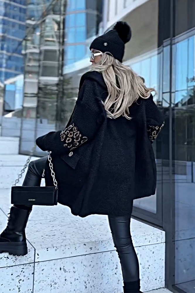 Contrast leopard print hooded knitted jacket