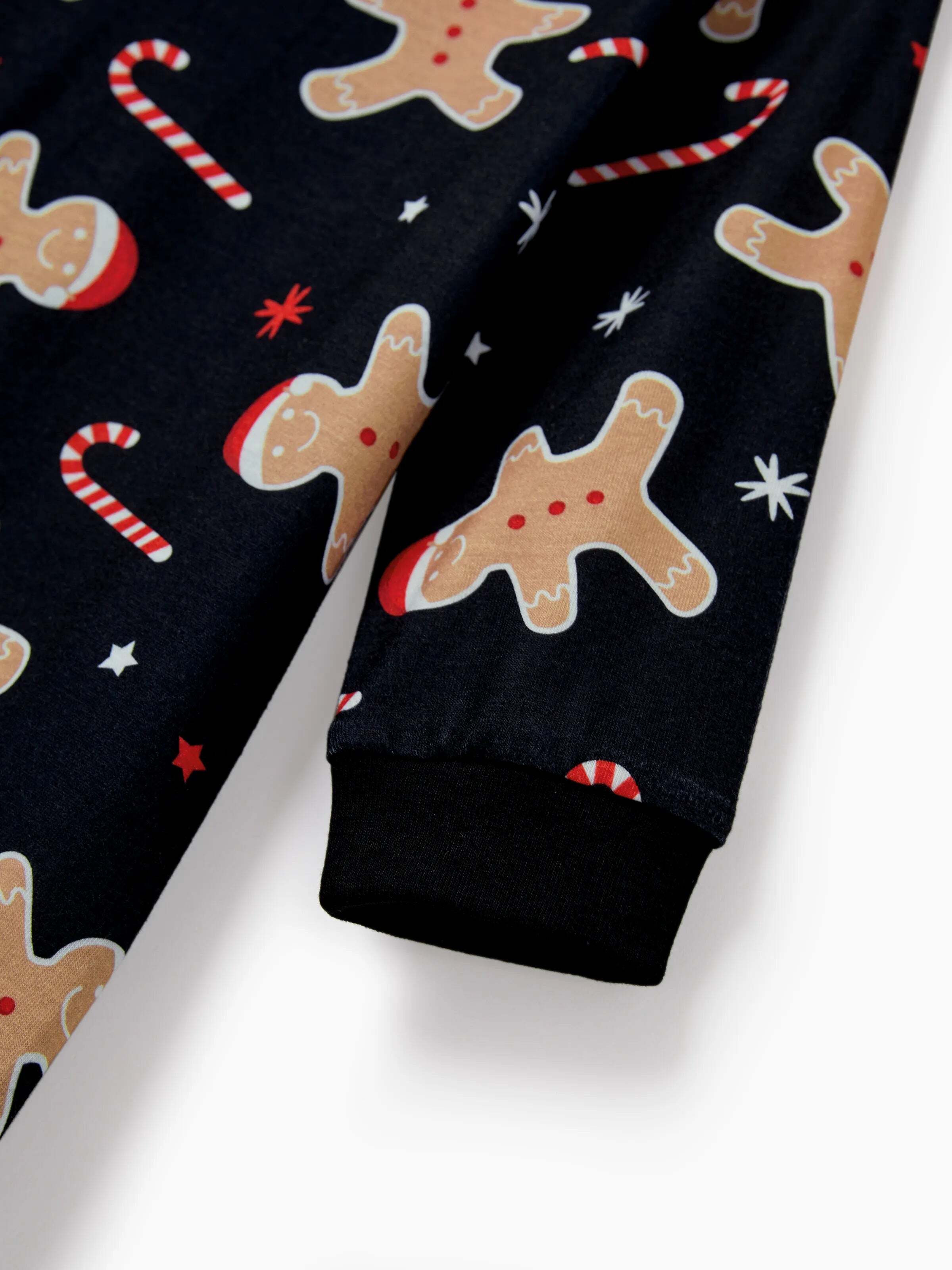 Christmas Matching Family Pajamas Set Gingerbread Print Black PJS with Christmas Socks Black