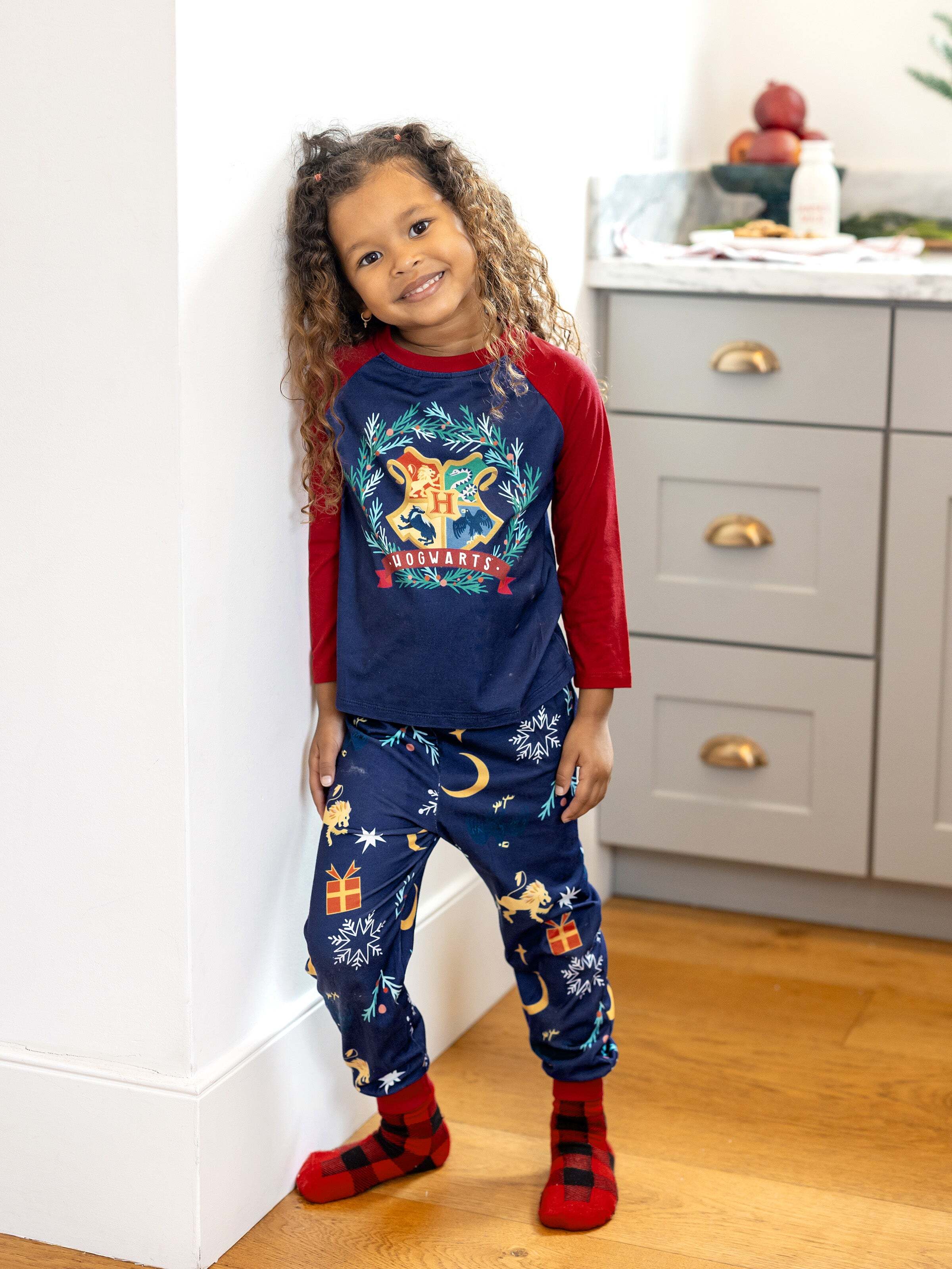 Christmas Family Matching Hogwarts Print Pajamas Sets with Christmas Socks