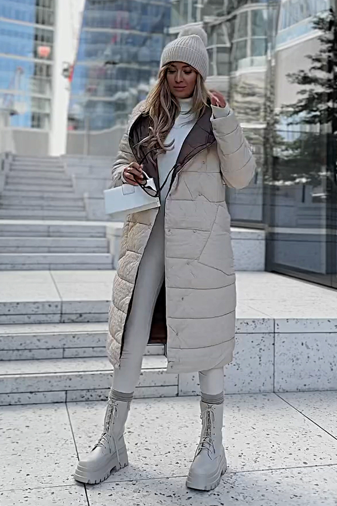Women's hooded down jacket