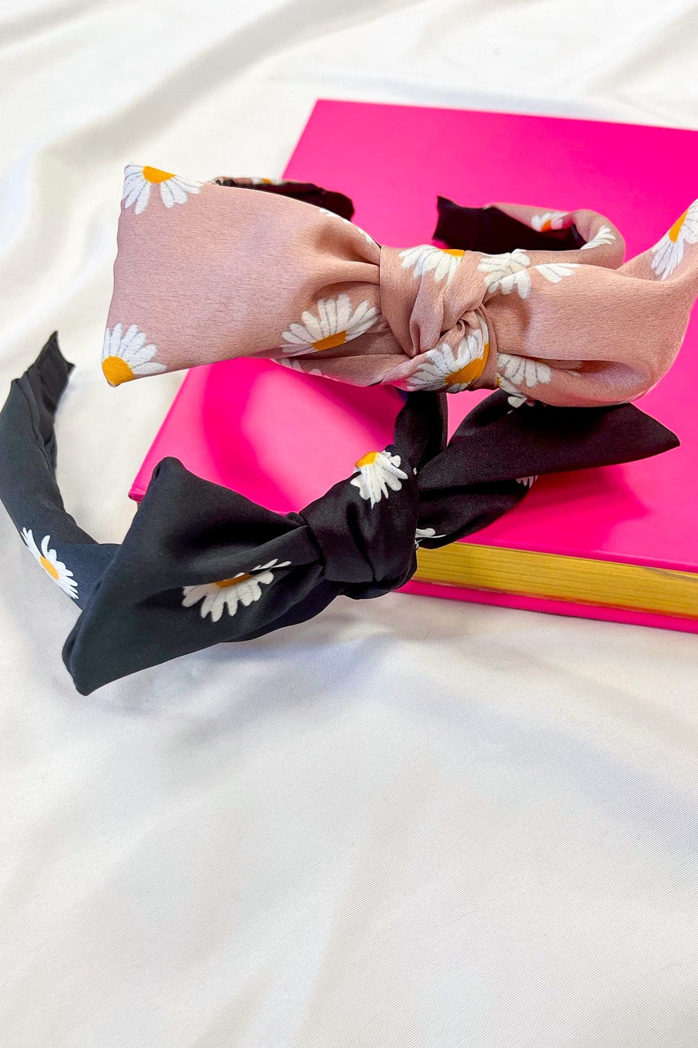 Coming Up Daisies Bow Headband