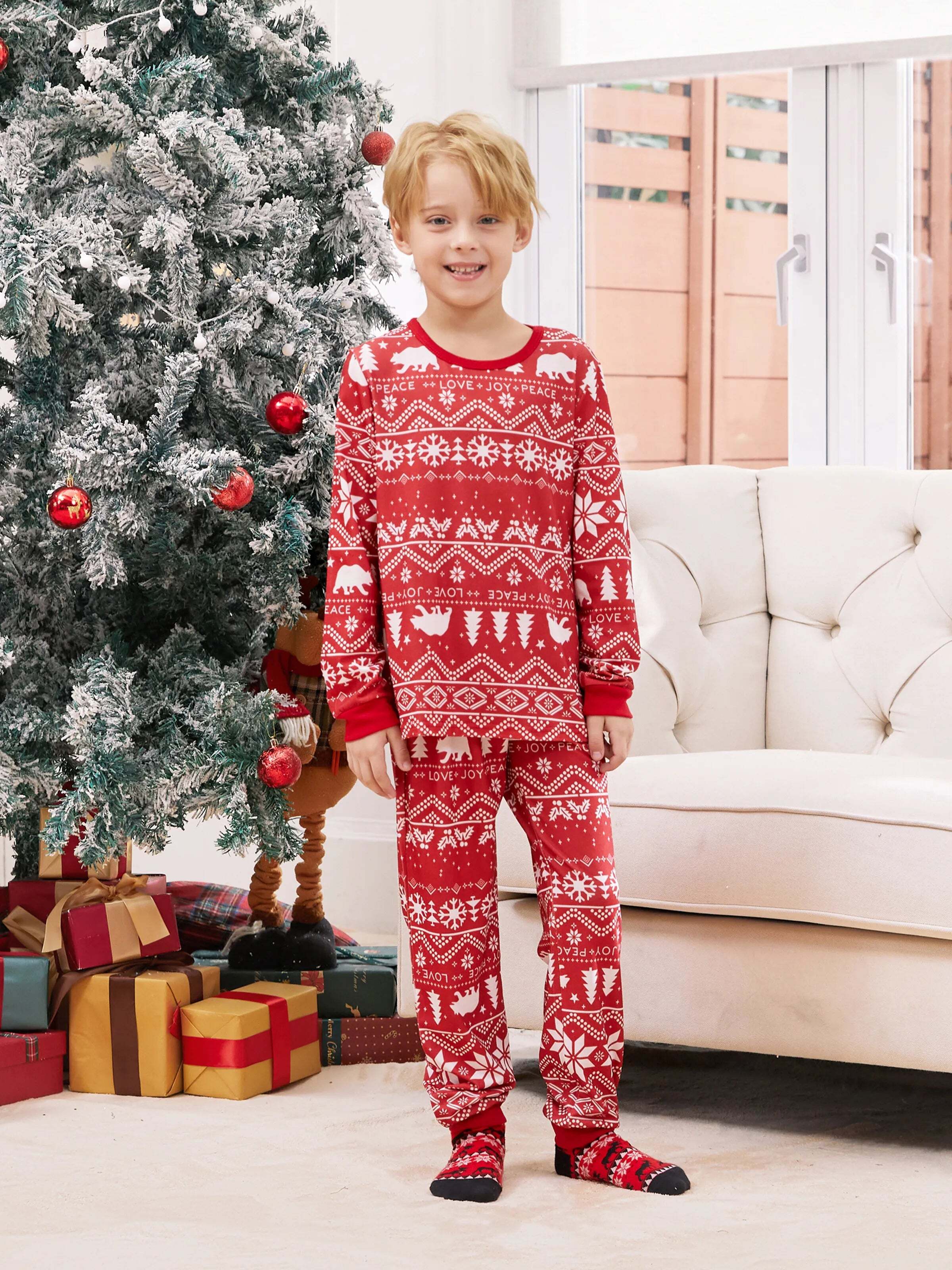 Christmas Print Family Matching Pajamas Sets with Christmas Socks Red
