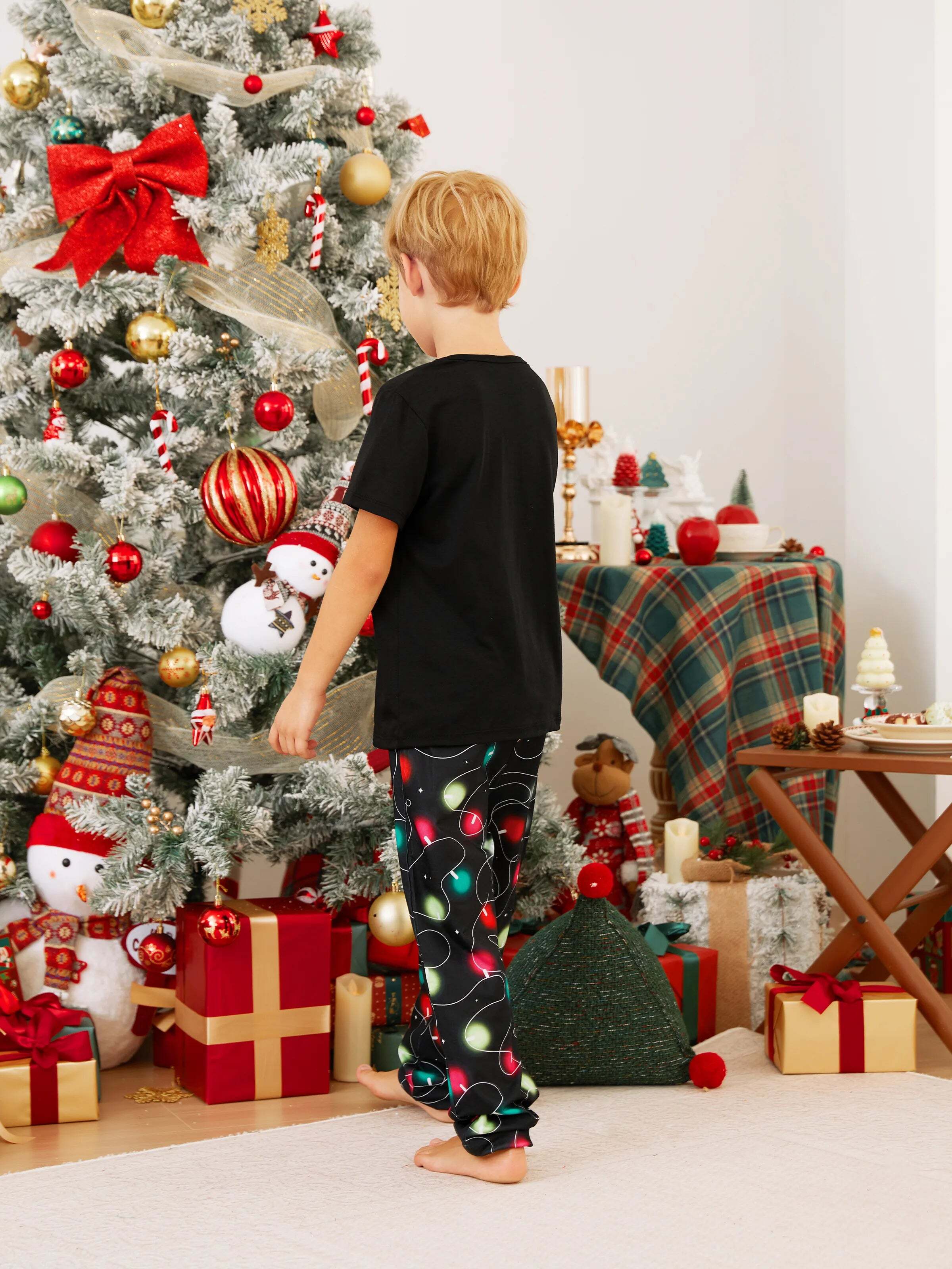 Christmas Family Matching Letters&Festive light bulb Print Short-sleeve Pajamas Sets Black