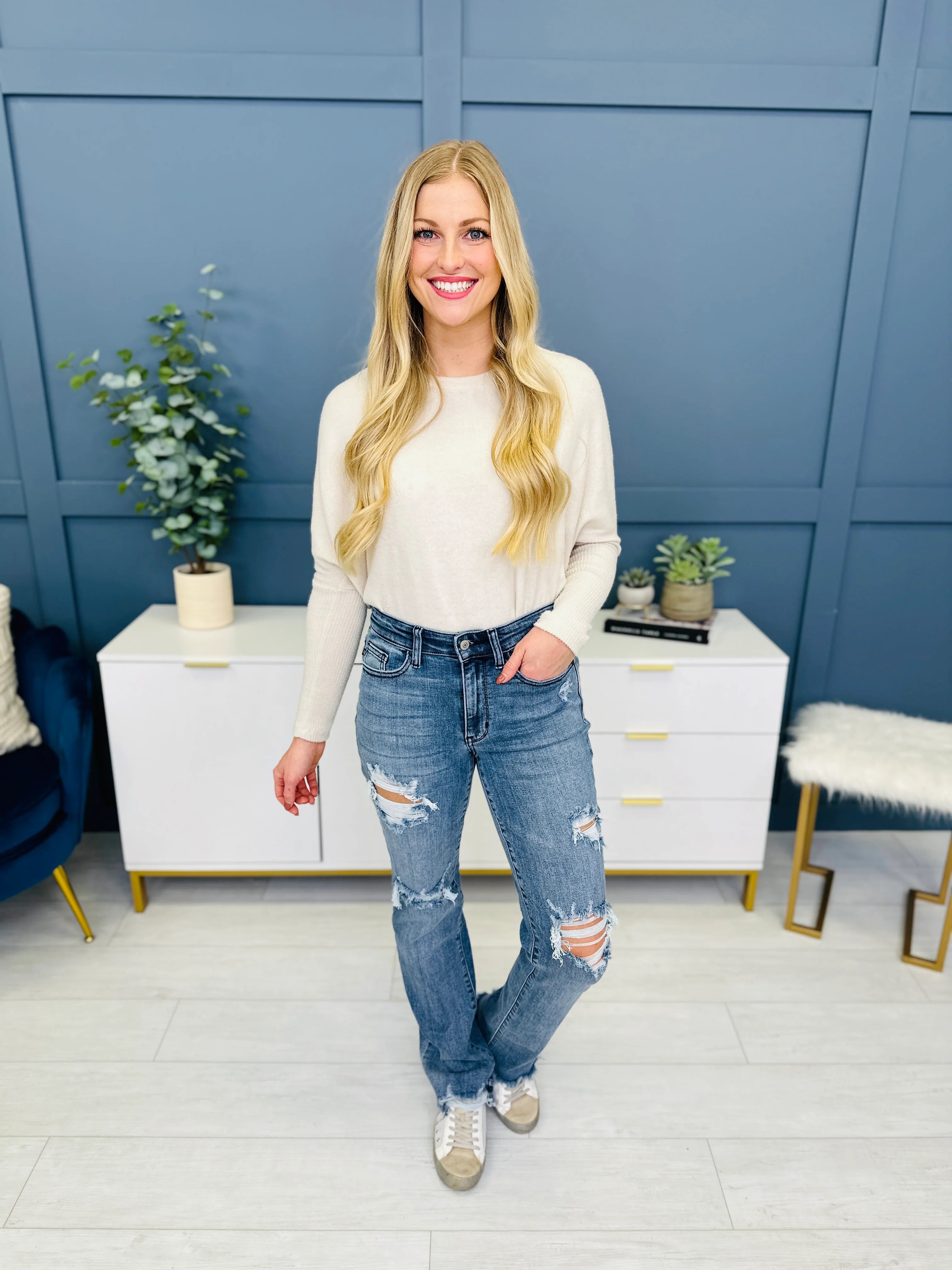 Judy Blue REG/CURVY Get Something Straight Mid Rise Jeans